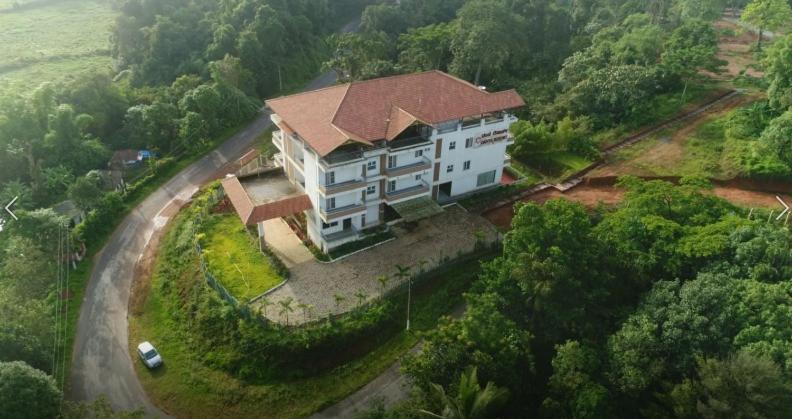 Danta Resort Bhagamandala Екстер'єр фото